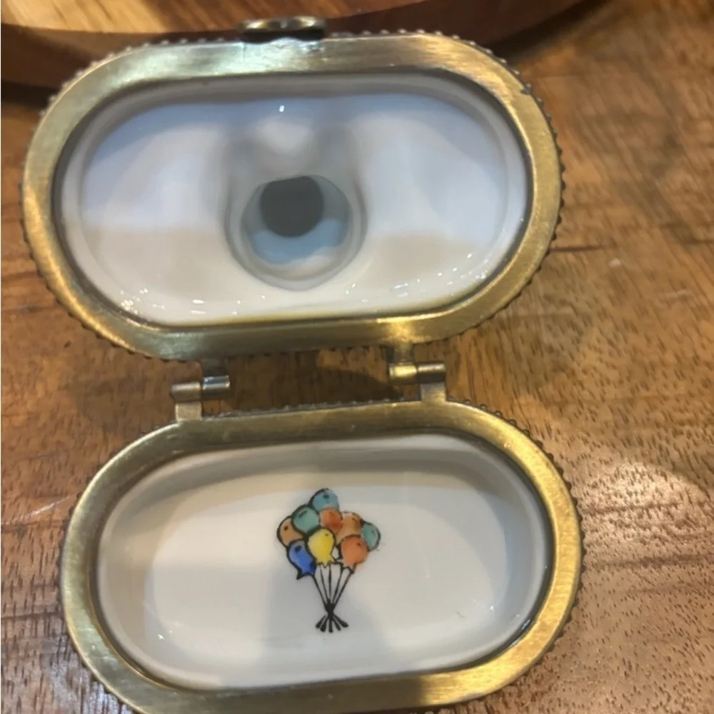 Vintage Bunny Rabbit‎ Porcelain Trinket Box